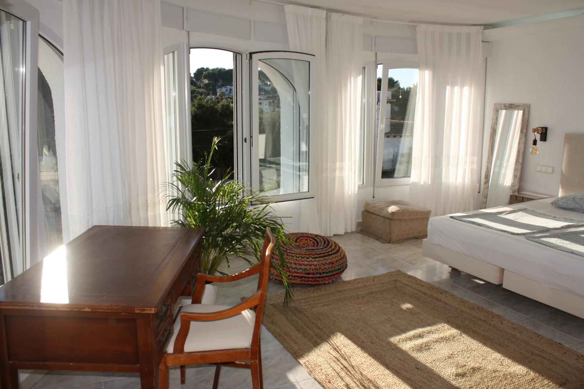 Beautiful Villa With Pool, Barbecue, And Garden ฮาเวอา ภายนอก รูปภาพ